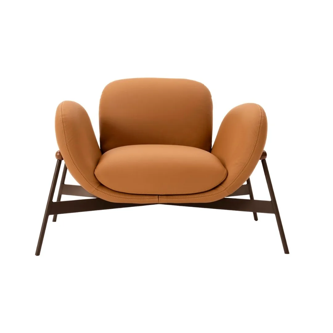 Poltrona Base Metálica Assento e Encosto Estofados 100 x 81 x 69 Salva Design de Mobiliário Barista